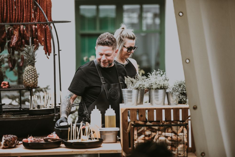 Soutěžící mohli poslat libovolný počet vzorků, které se hodnotí anonymně v deseti kategoriích: slivovice, hruškovice, jablkovice, meruňkovice, třešňovice, vínovice, ostatní destiláty, absolutní vítěz koštu, obec s nejlépe hodnocenými vzorky a vítěz pěstitelského pálení u firmy RUDOLF JELÍNEK a. s.