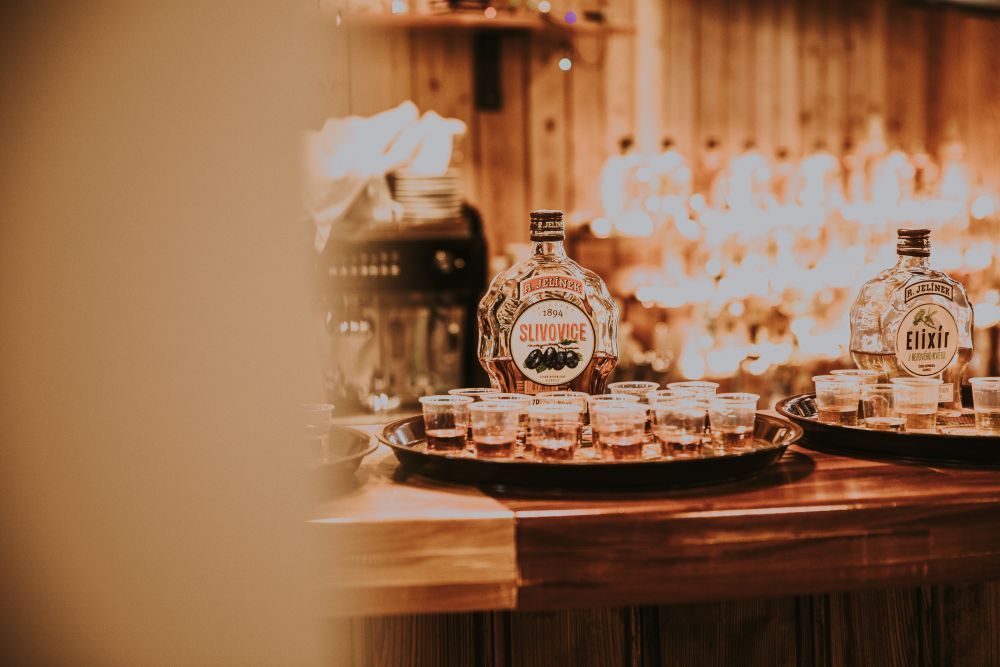 Zajímavostí letošního ročníku byl nárůst počtu meruňkovic, které se těší stále větší oblibě mezi pěstiteli i degustátory. Vzorků meruňkovic bylo 82. Mezi raritami stojí za zmínku jeden vzorek destilátu z ananasu.